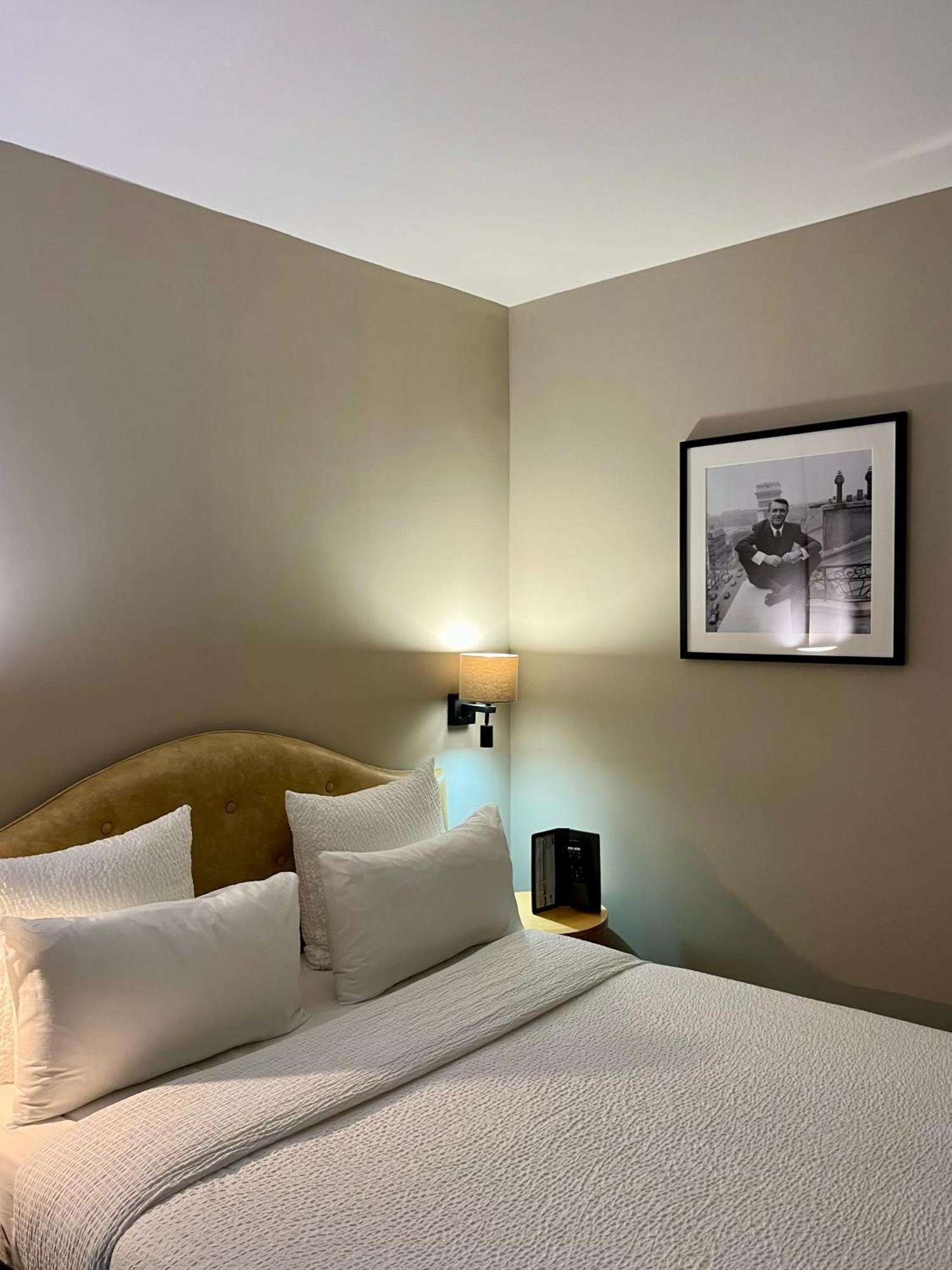 Hotel Central Saint Germain Paris Exterior photo