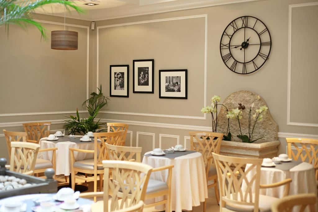 Hotel Central Saint Germain Paris Exterior photo